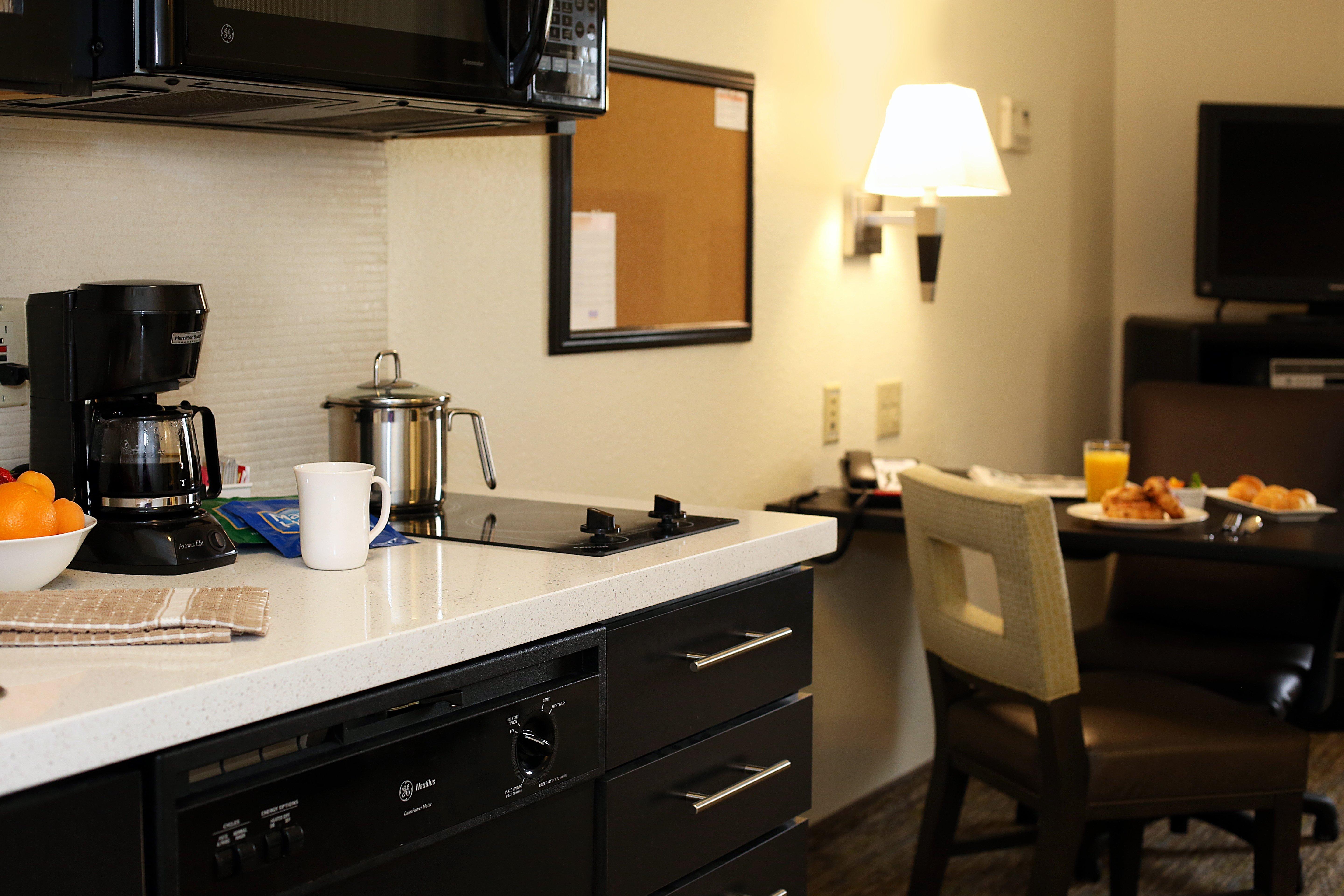 Candlewood Suites East Lansing By Ihg מראה חיצוני תמונה